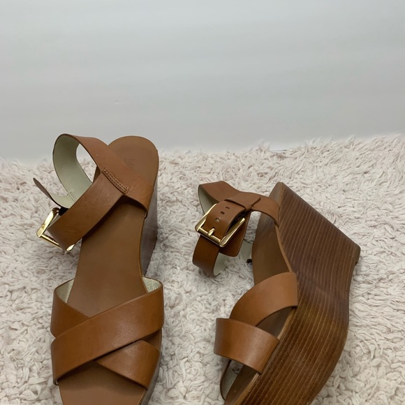 Michael kors wedge sandal! - Picture 3 of 6